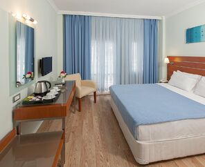 Petunya Beach Resort  4*
