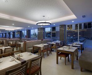 Ramada Resort By Wyndham Kuşadası & Golf  5*