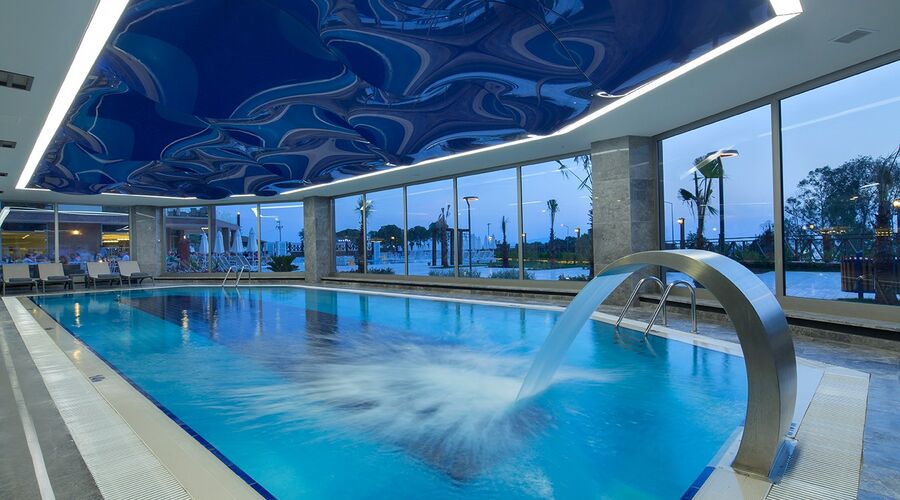Ramada Resort By Wyndham Kuşadası & Golf  5*