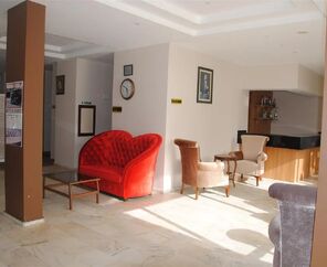 Flora Suites Hotel   3*